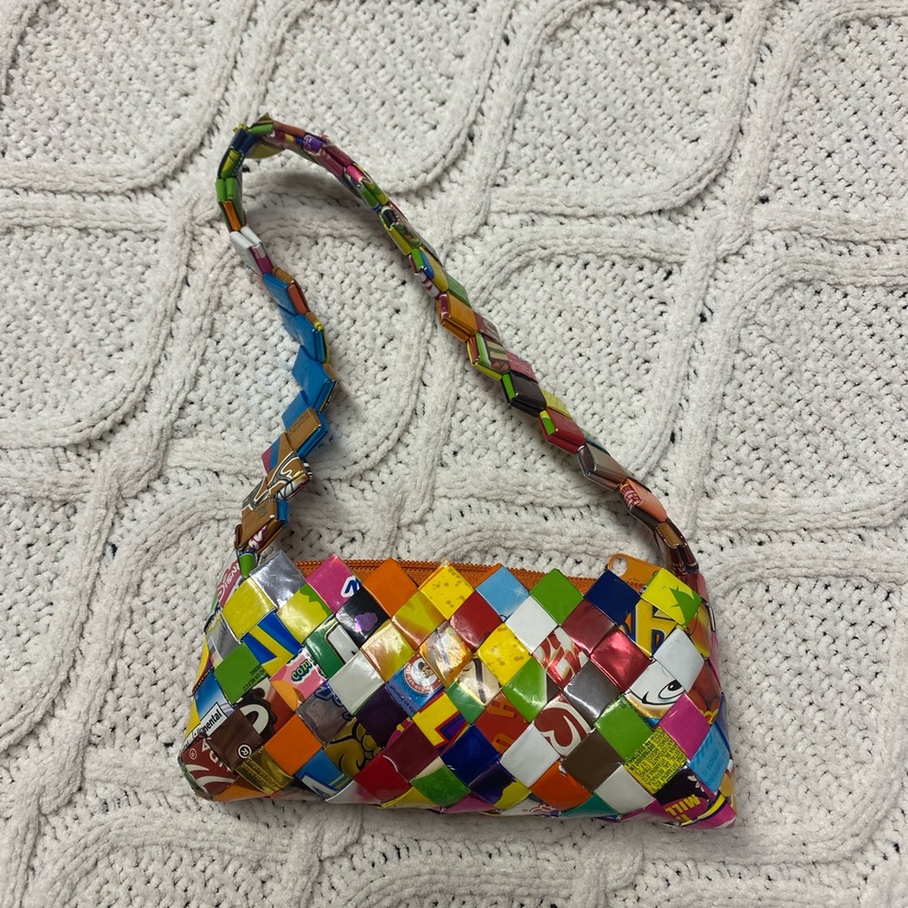 Handmade wrapper hand bag